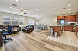 7905 Springarden Way, Sacramento, CA 95828 - #2