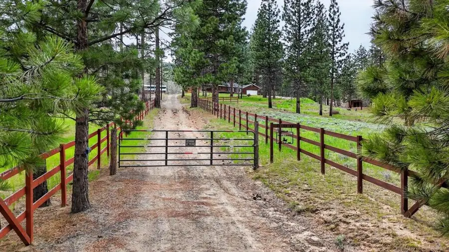 469600 Amesbury Drive, Susanville, CA 96130 - #3