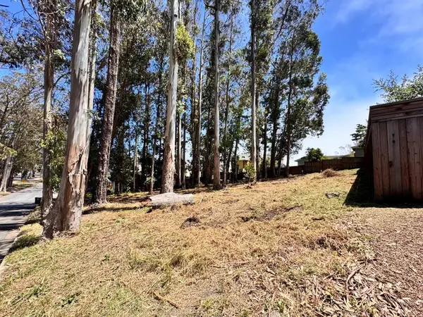 422 The Alameda, El Granada, CA 94018