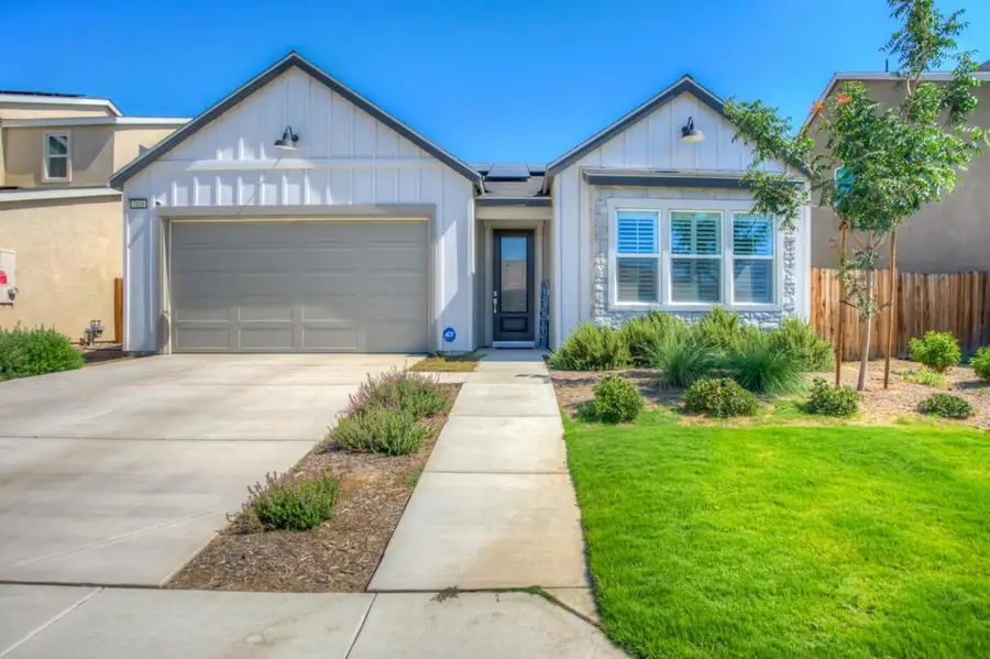 7436 Musa Grove Avenue, Bakersfield, CA 93313 - #2