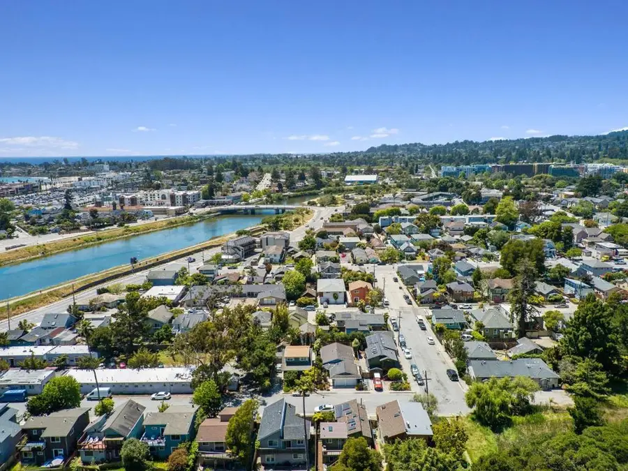 136 Canfield Avenue #A, Santa Cruz, CA 95060 - #3