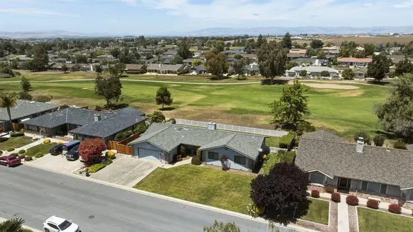 805 S Ridgemark Drive, Hollister, CA 95023