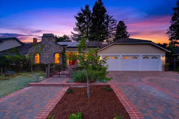 292 Apricot Lane, Mountain View, CA 94040