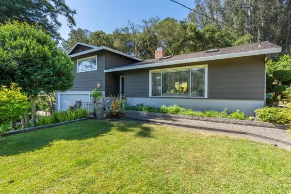 6970 Lakeview Drive, Salinas, CA 93907