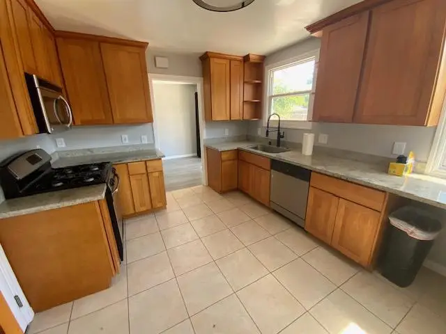 1027 Valota Road, Redwood City, CA 94061 - #3