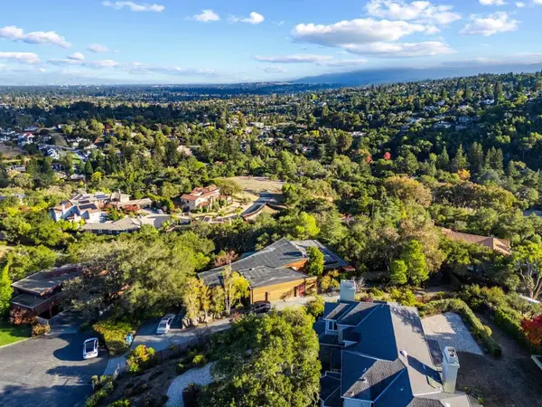 95 Belle Roche Avenue, Redwood City, CA 94062