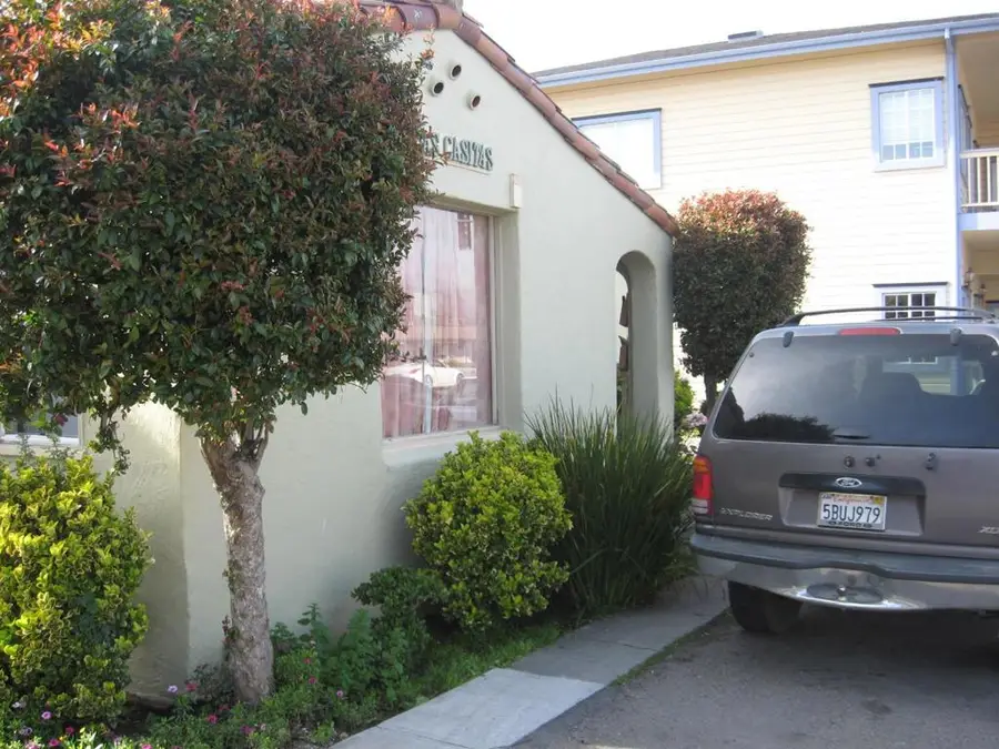 220 Main Street, Half Moon Bay, CA 94019 - #2