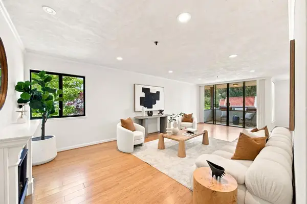 1115 Continentals Way #203, Belmont, CA 94002