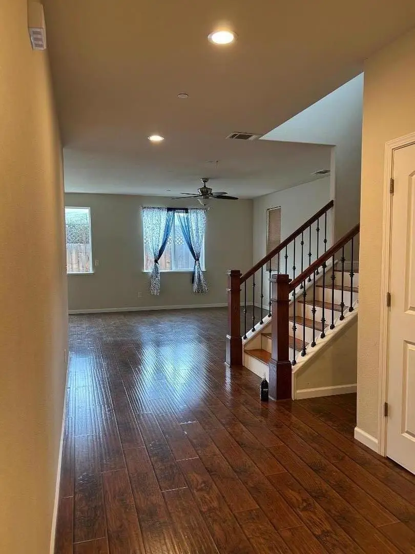 291 Slate Avenue, Hollister, CA 95023 - #2