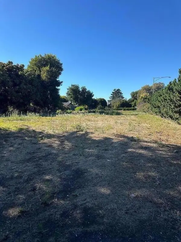 717 Donohoe Street, East Palo Alto, CA 94303
