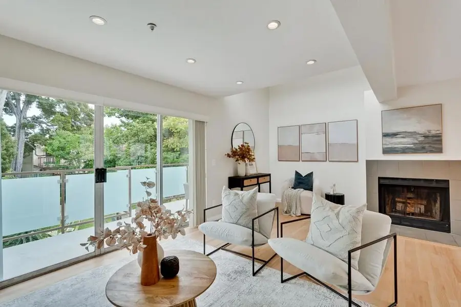 363 N Rengstorff Avenue #4, Mountain View, CA 94043 - #3