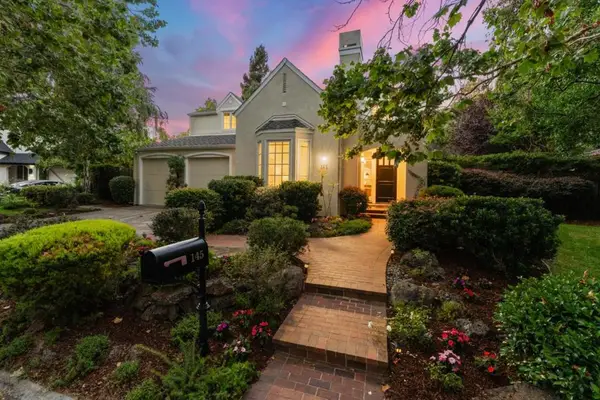 145 Gloria Circle, Menlo Park, CA 94025