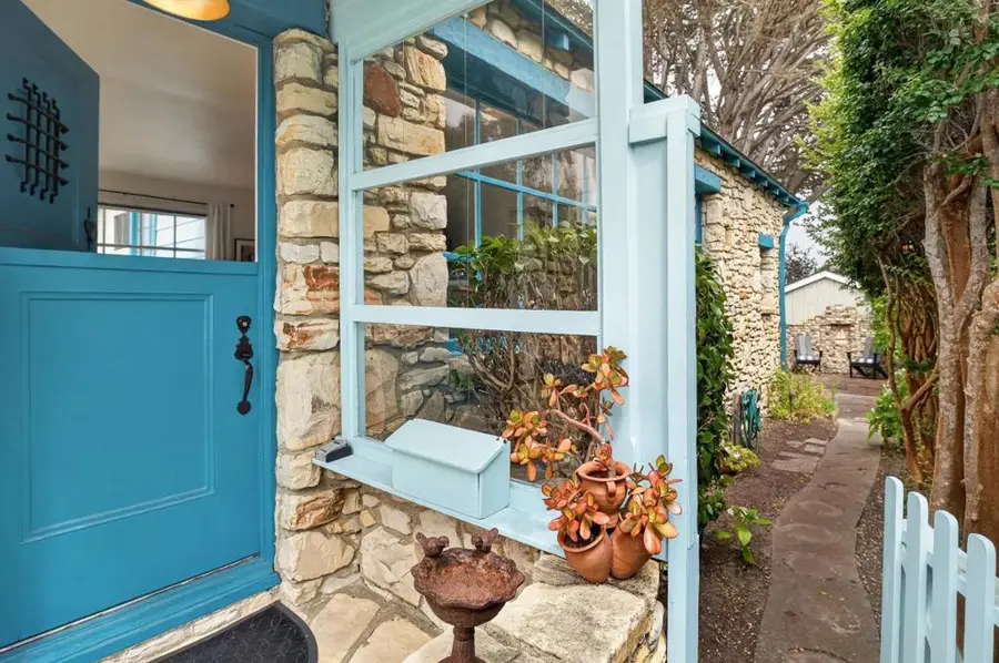 315 Cypress Avenue, Pacific Grove, CA 93950 - #3