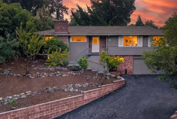 18 Woodcrest Circle, Oakland, CA 94602
