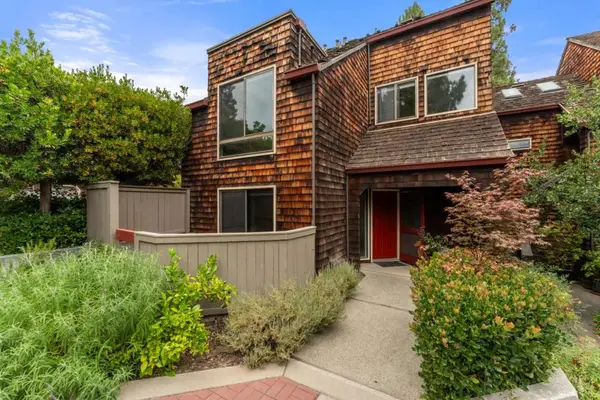 73 Peter Coutts Circle, Stanford, CA 94305