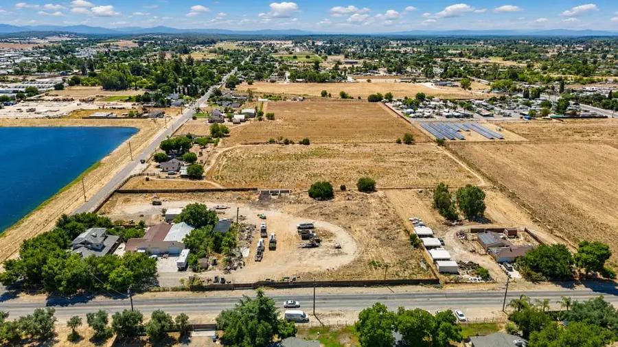 1367 N Marks Avenue, Fresno, CA 93722 - #2