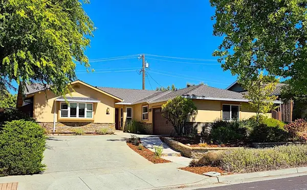 212 Dover Street, Los Gatos, CA 95032