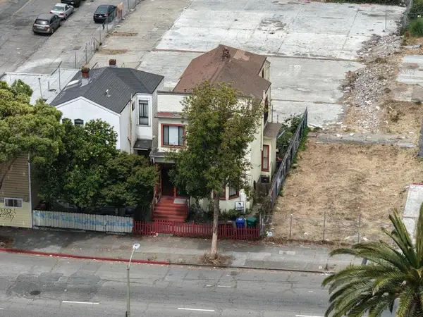 611 Harrison Street, Oakland, CA 94607