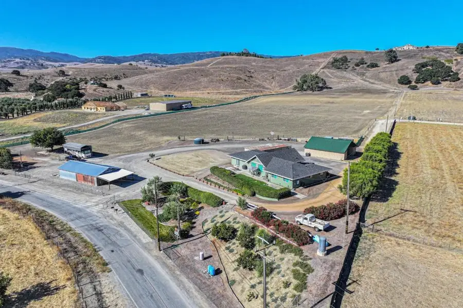 991 Riverside Road, Hollister, CA 95023 - #2