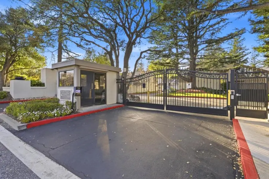 19554 Vineyard Lane, Saratoga, CA 95070 - #2