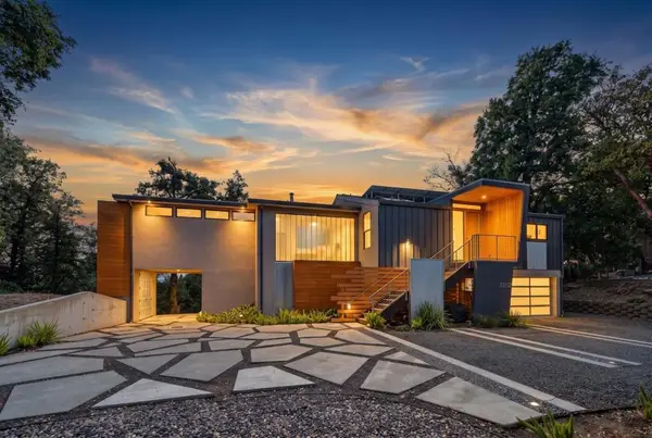 21112 Shear Creek Road, Los Gatos, CA 95033
