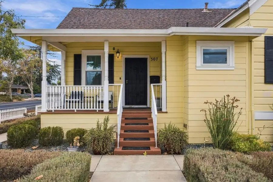307 E 6th Street, Gilroy, CA 95020 - #3