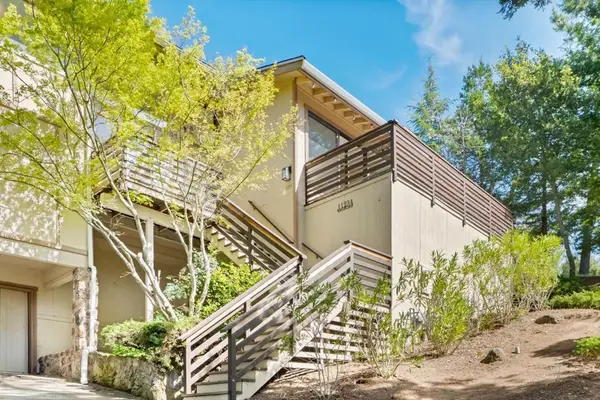 11234 Sun Valley Drive, Oakland, CA 94605