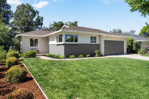 117 Hollycrest Drive, Los Gatos, CA 95032