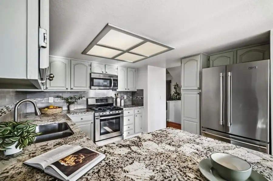 813 Isbel Court, Santa Cruz, CA 95060 - #2