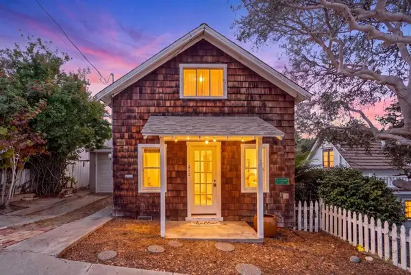 212 11th Street, Pacific Grove, CA 93950