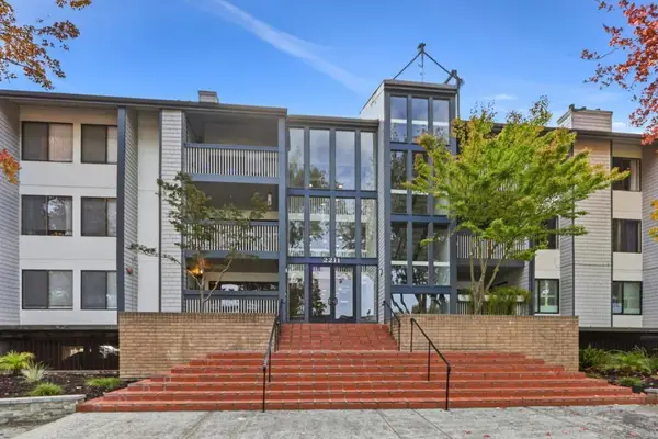 2211 Latham Street #108, Mountain View, CA 94040