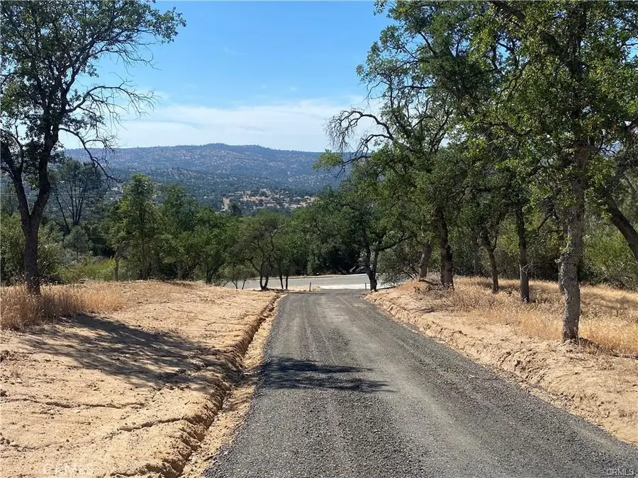 1807 Sentinel Drive, Coarsegold, CA 93614 - Image #2