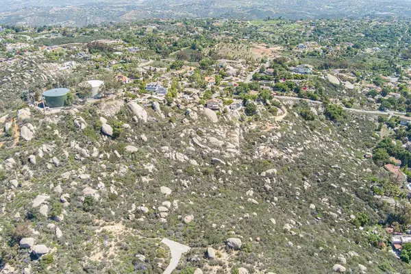 13 Sage Hill Way, Unincorporated, CA 92026