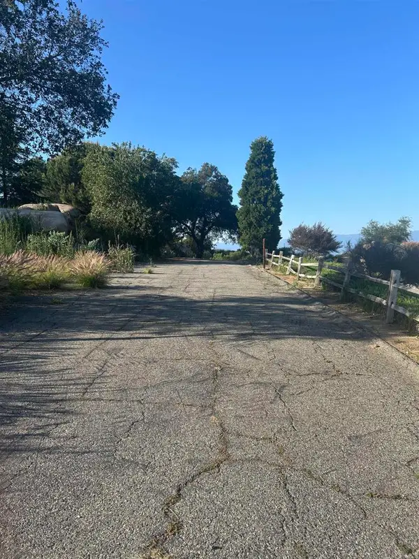 High Mountain Ln, Escondido, CA 92026