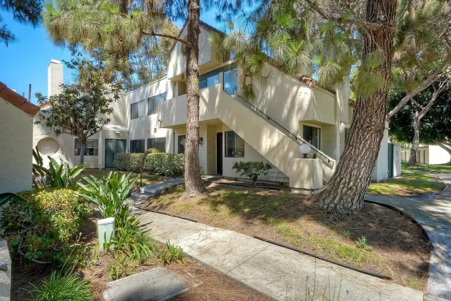 391 N Melrose #A, Vista, CA 92083 - Image #2