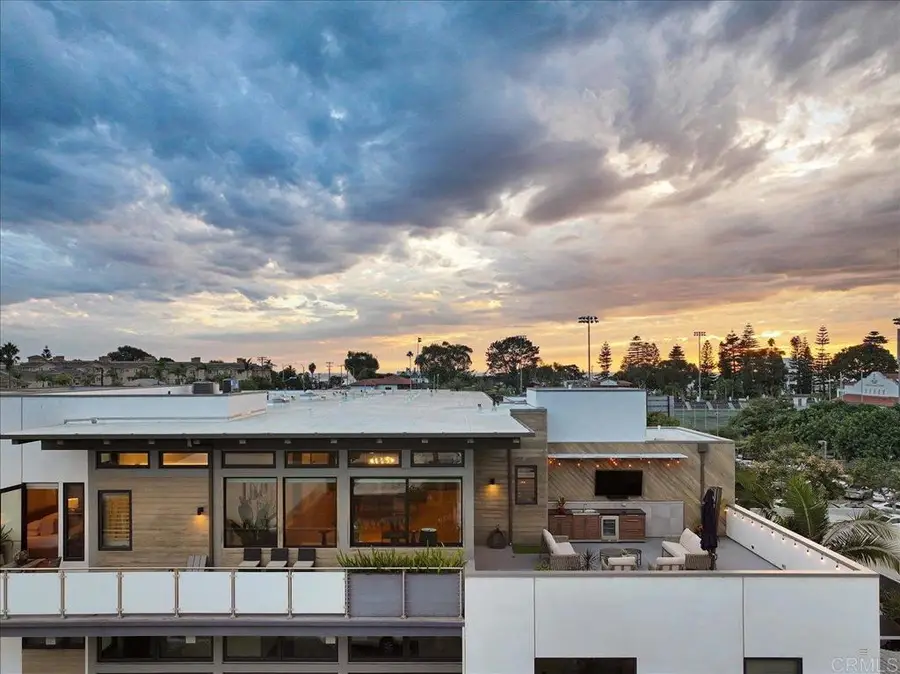 2677 State Street #301, Carlsbad, CA 92008 - Image #2