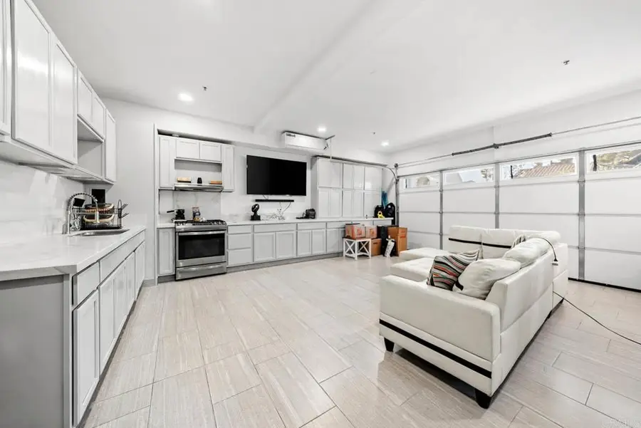 2062 Pleasant Waters Ct, Spring Valley, CA 91977 - Image #3