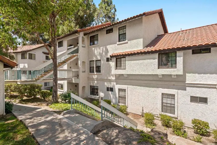 16232 Avenida Venusto #B, San Diego, CA 92128 - Image #2