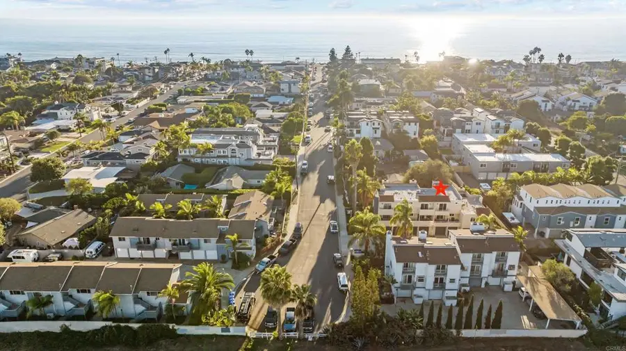 368 Hemlock Ave, Carlsbad, CA 92008 - Image #2