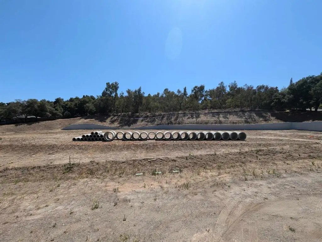 2715 S Mission Road, Fallbrook, CA 92028 - Image #1