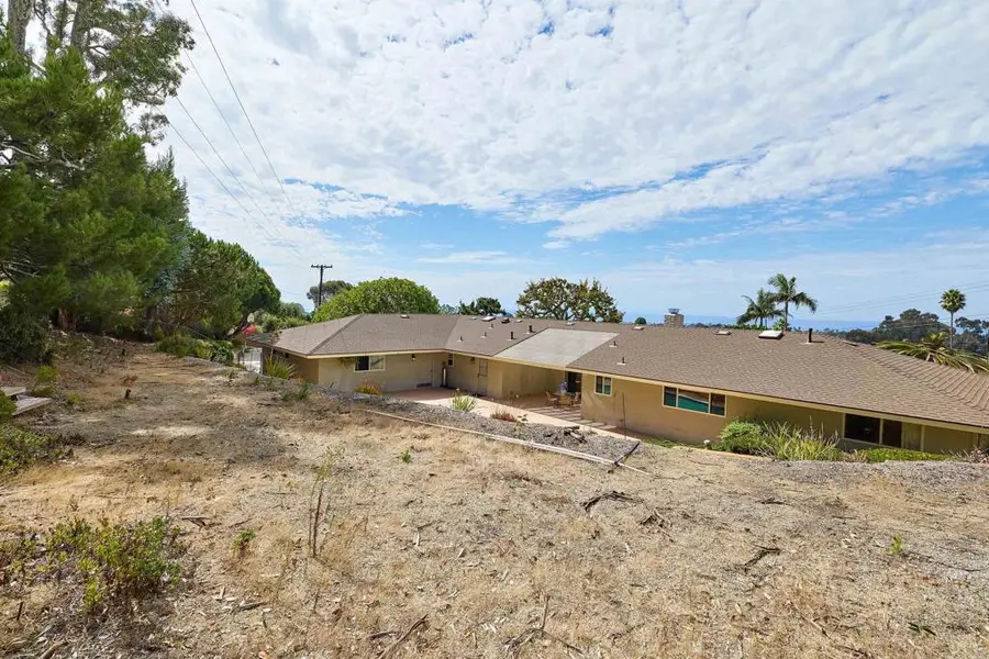 3190 Falcon Drive, Carlsbad, CA 92008 - Image #2