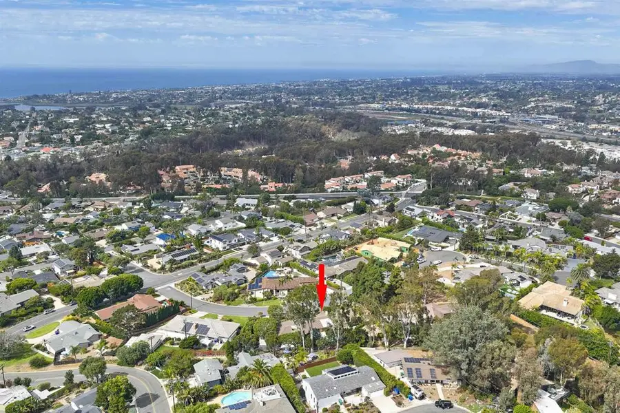 3190 Falcon Drive, Carlsbad, CA 92008 - Image #3