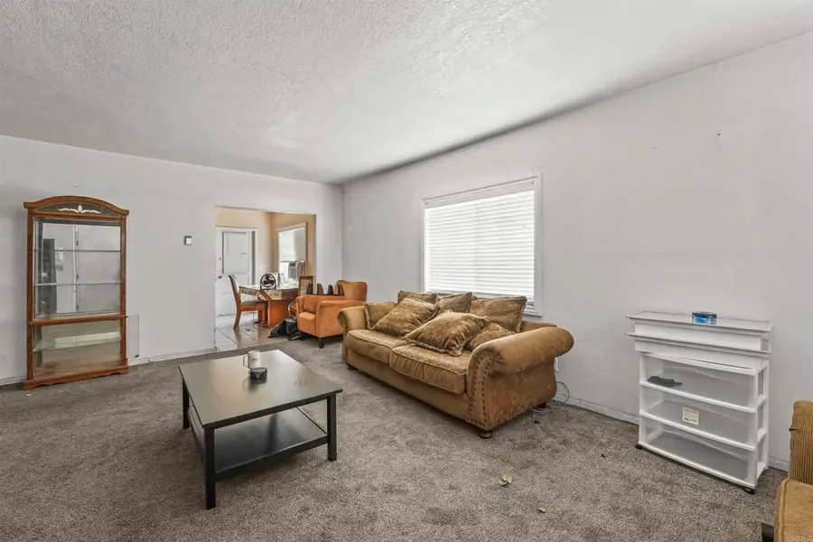 127 W 5th Avenue, Escondido, CA 92025 - #3