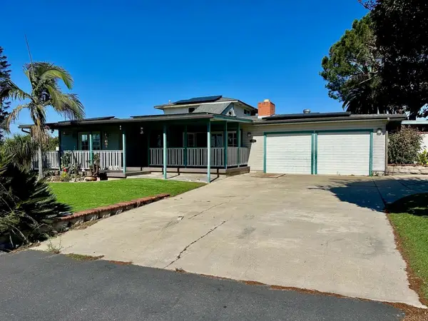 880 Crest View Rd, Vista, CA 92081