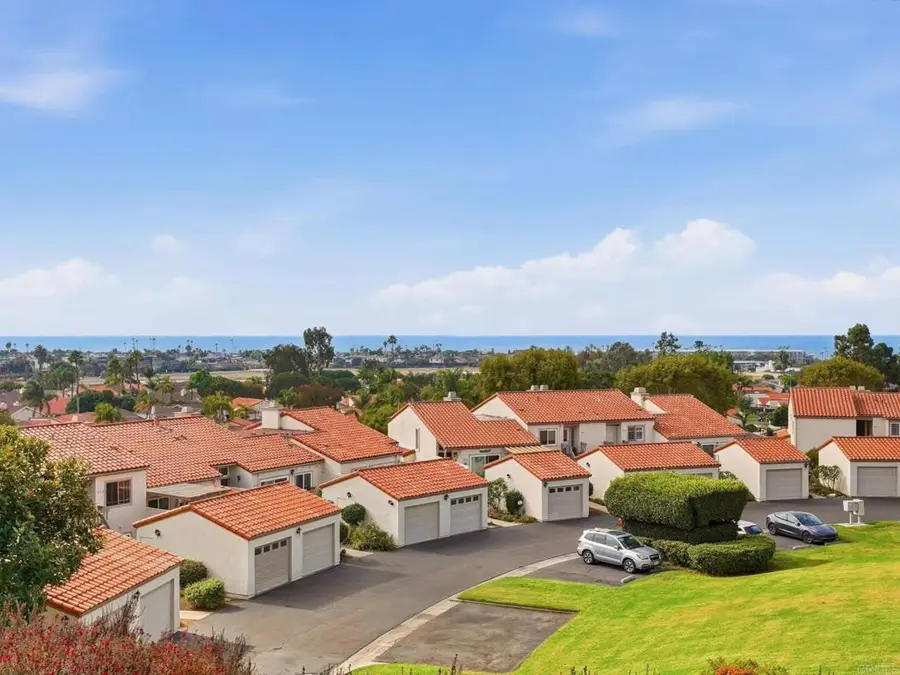 909 Caminito Madrigal #B, Carlsbad, CA 92011 - #3