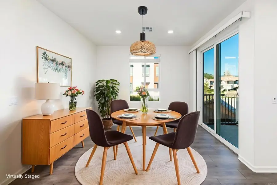 953 Radcliffe Trail, Vista, CA 92081 - Image #2