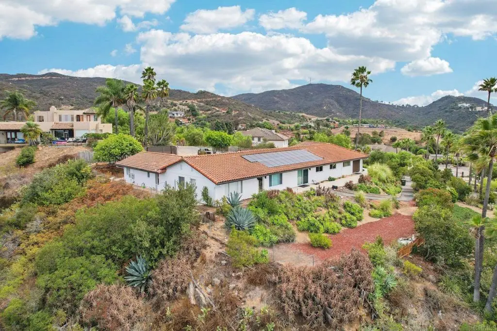 2068 Camino Culebra, Vista, CA 92084 - #1