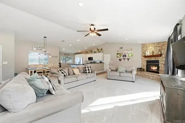 13638 W Oak Glen Road, Valley Center, CA 92082