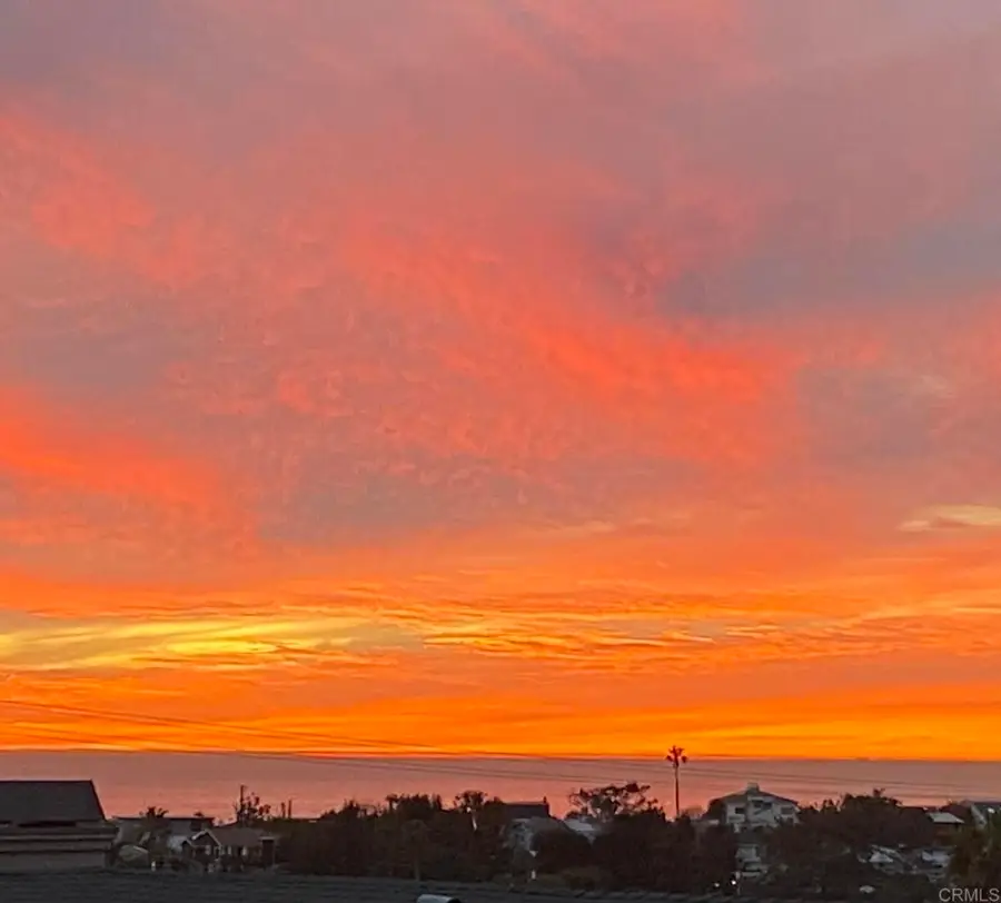 553 A Hygeia Ave. Avenue, Encinitas, CA 92024 - #3