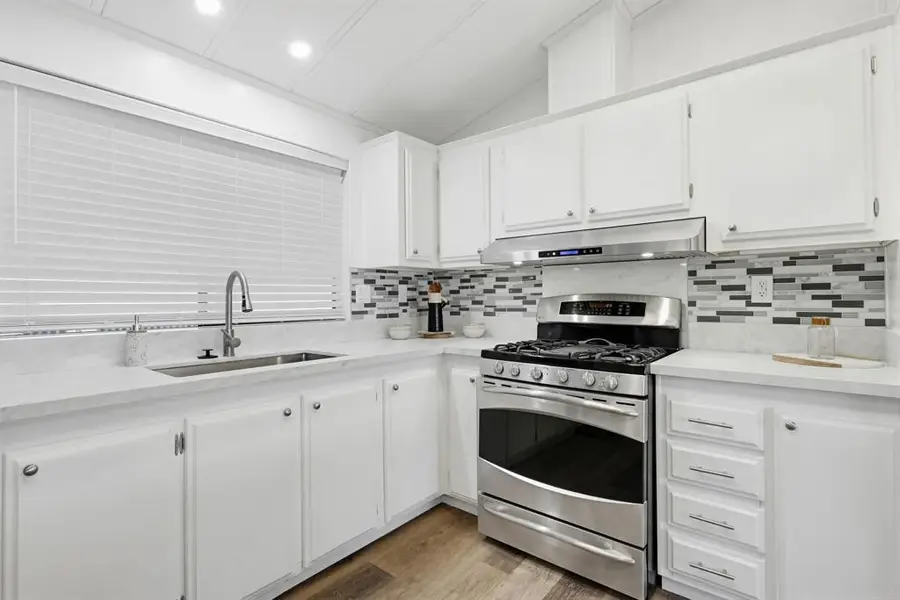 122 Beechwood Lane, Oceanside, CA 92054 - #3